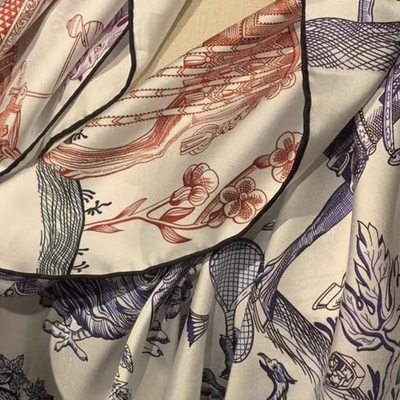 Платок двусторонний Hermès Della Cavalleria Favolosa 90 White / Marine