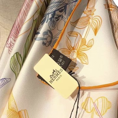 Платок двусторонний Hermès Della Cavalleria Favolosa 90 White / Orange