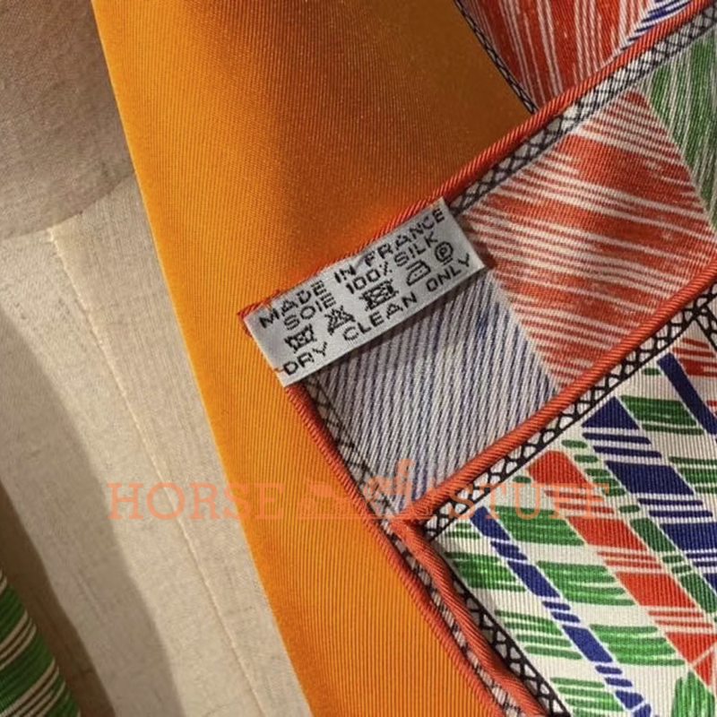 Hermès Scarf Favori du Faubourg 90 Orange