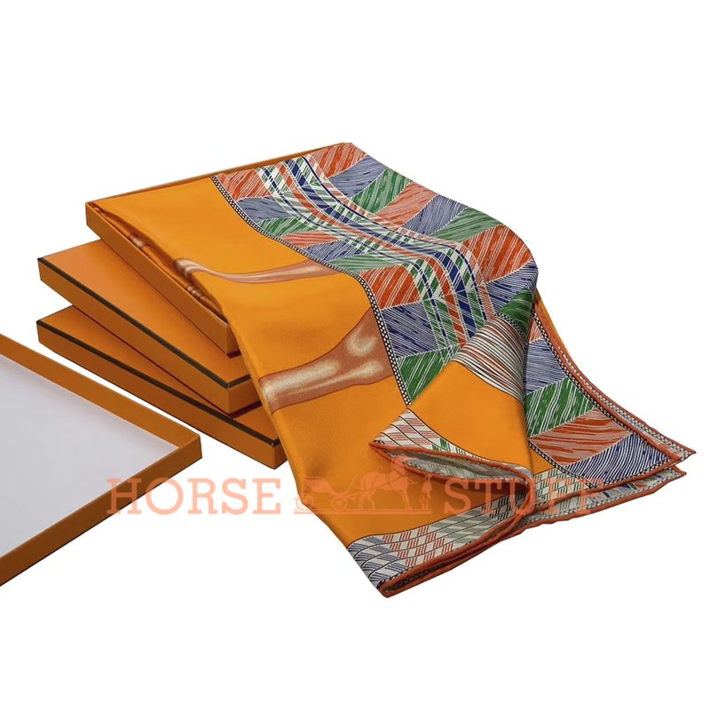 Hermès Scarf Favori du Faubourg 90 Orange