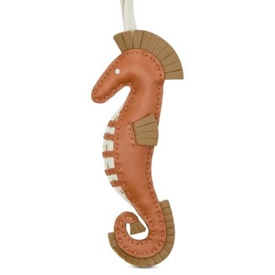 Hermès Seahorse Charm Gold / Kraft / Craie Milo Lambskin 