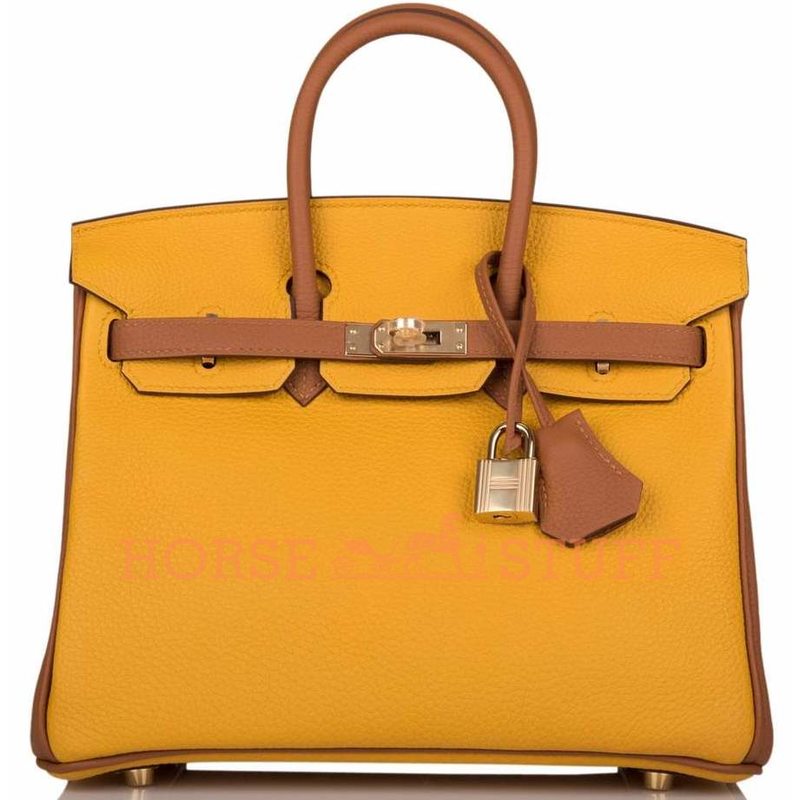 Гермес коричневый. Биркин 25. Birkin 25 Togo. Birkin 25 Gold Togo PHW. Сумка Гермес желтая.