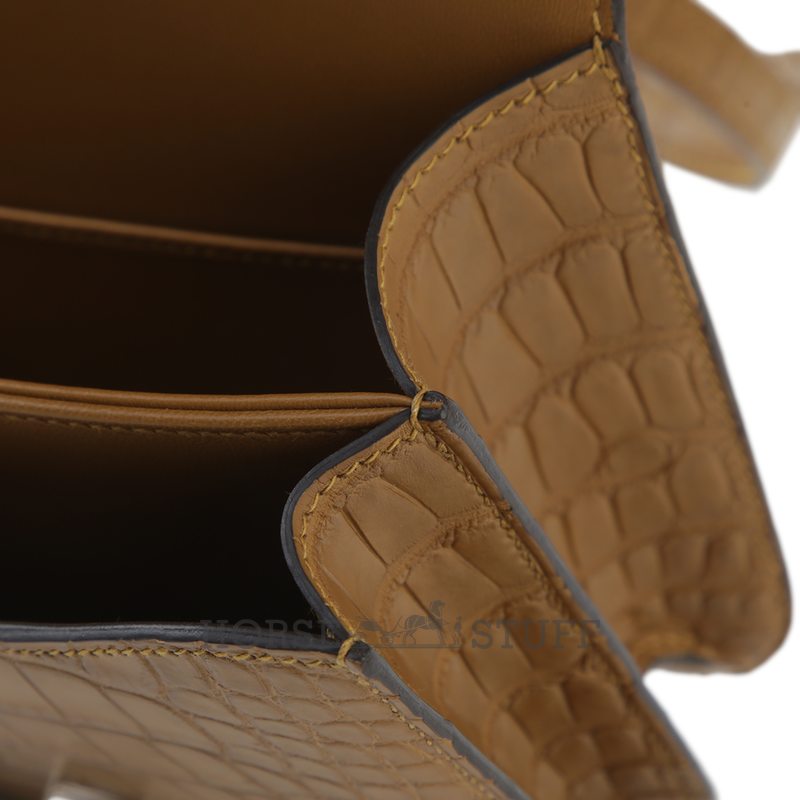 HERMÈS Constance Mini 18 Kraft Matte Crocodile Alligator PHW