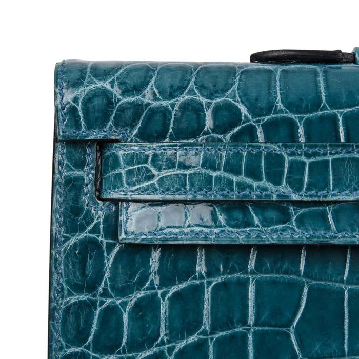 Hermès Kelly Cut Clutch Colvert Lisse Crocodile Niloticus GHW from 100%  authentic materials!