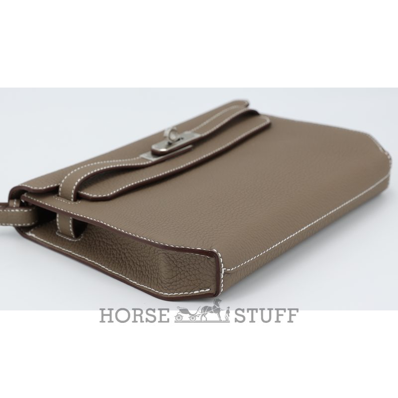 Hermès Kelly Depeches 25 Pouch Etoupe Togo PHW