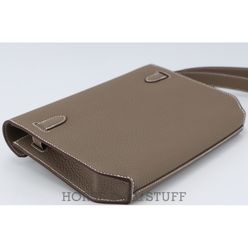 Hermès Kelly Depeches 25 Pouch Etoupe Togo PHW