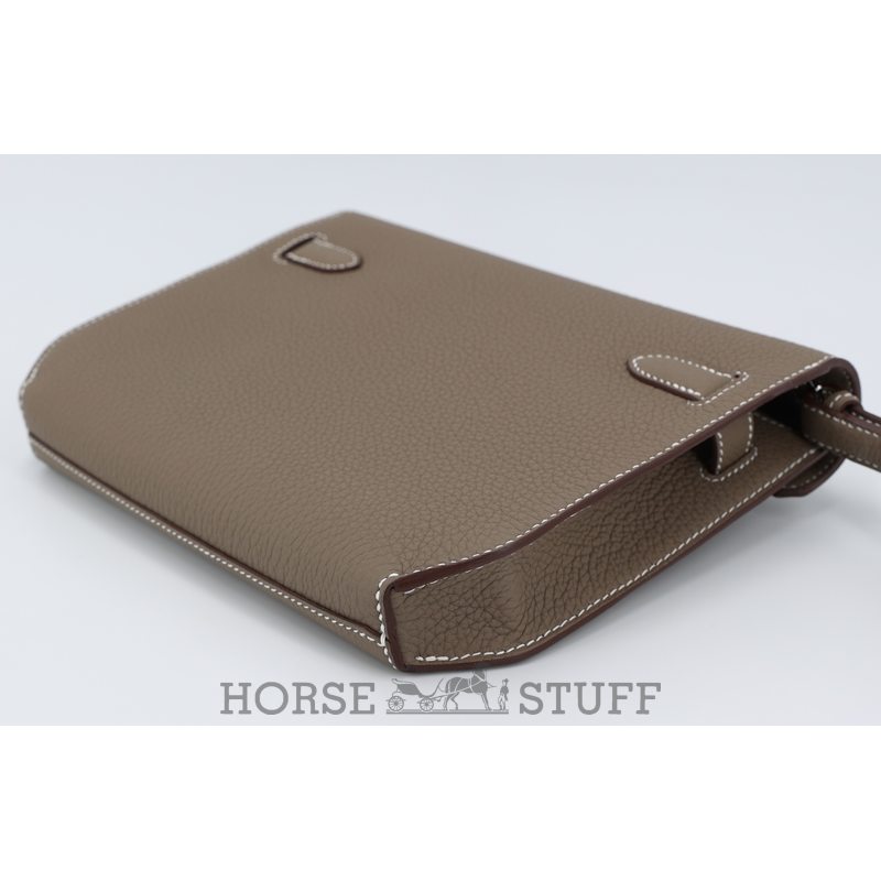 Hermès Kelly Depeches 25 Pouch Etoupe Togo PHW