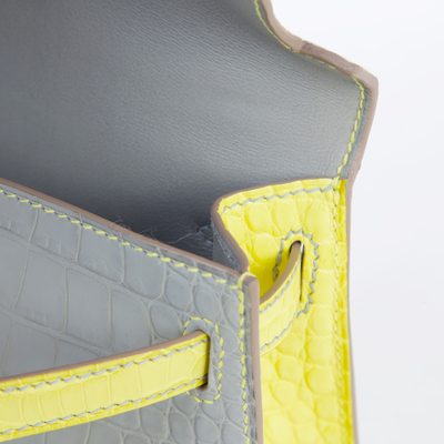 Hermès Kelly Sellier Mini II Special Order HSS Gris Perle / Lime Matte Crocodile Alligator GHW