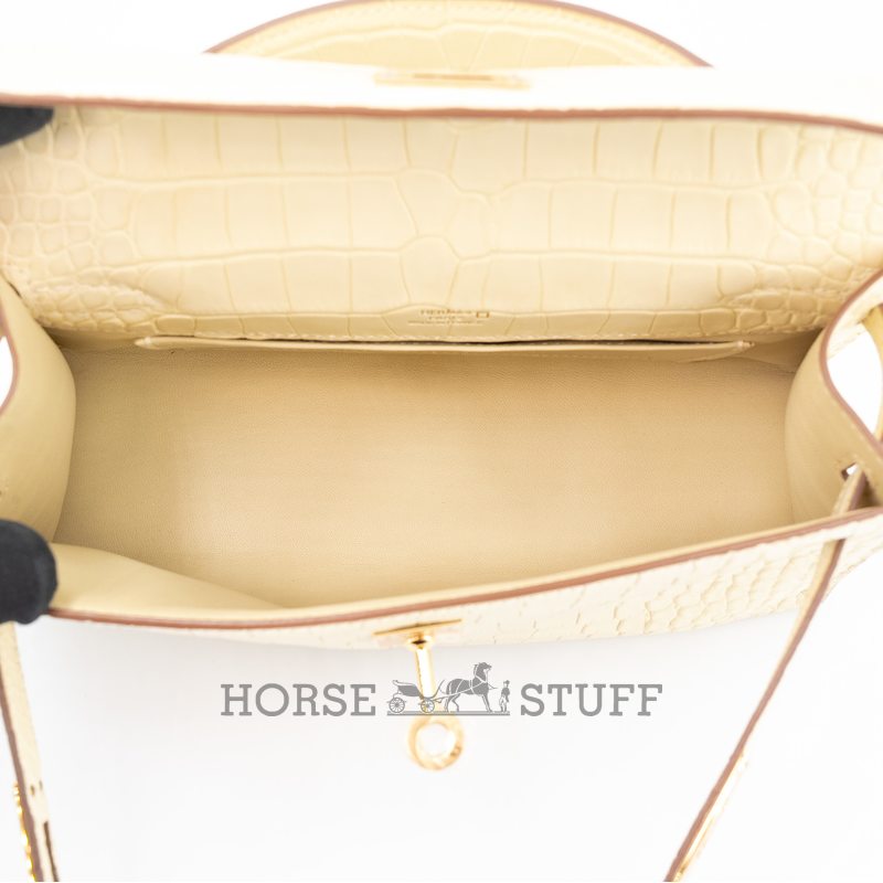 Hermès Kelly Pochette Clutch Vanilla Matte Crocodile Alligator GHW