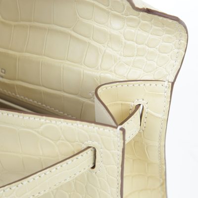 Hermès Kelly Pochette Clutch Vanilla Matte Crocodile Alligator PHW