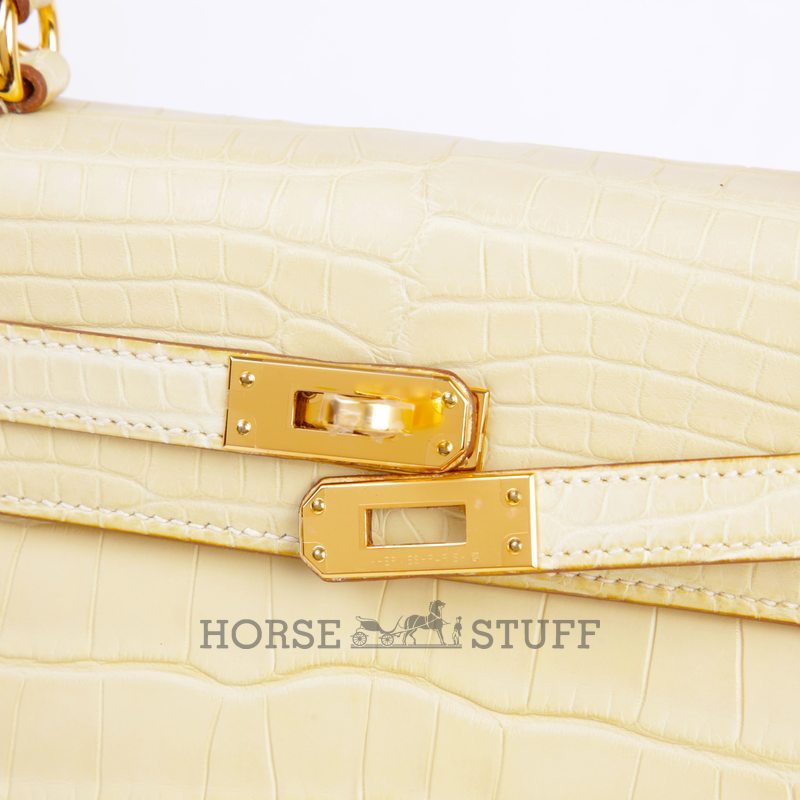 Hermès Kelly Retourne 25 Vanilla Matte Crocodile Alligator GHW
