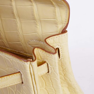 Hermès Kelly Retourne 25 Vanilla Matte Crocodile Alligator GHW